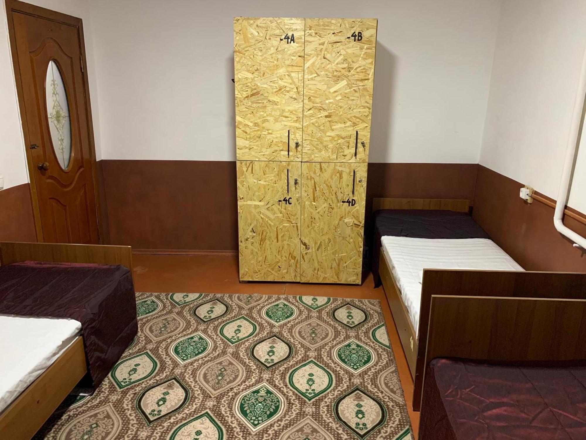 Bozui Hostel Bishkek Bagian luar foto